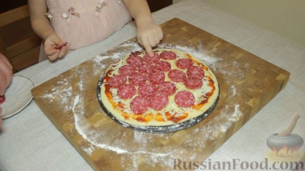 Пицца пепперони в домашних условиях