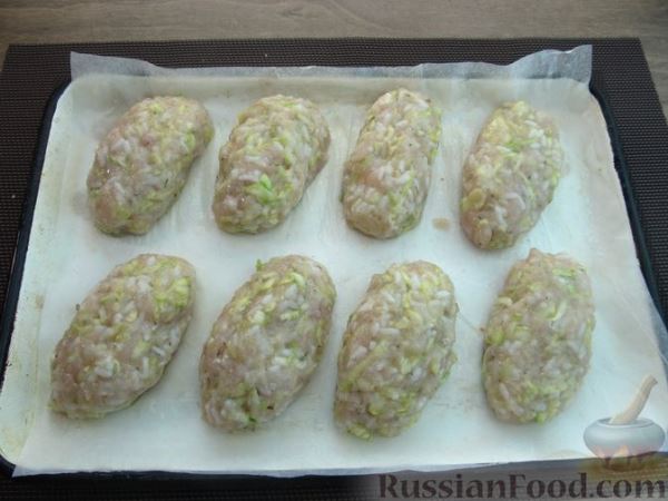 Куриные котлеты с рисом и кабачком, в духовке